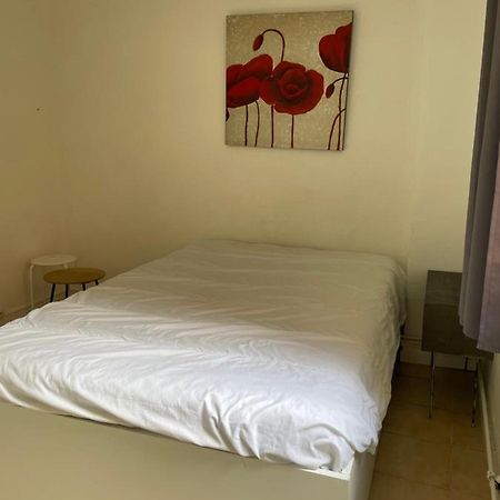 Chambre Cour Apartment Fontaine  Exterior foto