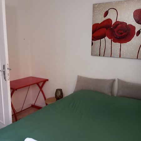 Chambre Cour Apartment Fontaine  Exterior foto